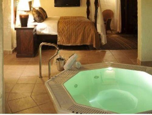 Three Cities Thorntree River Lodge Ливингстън Екстериор снимка
