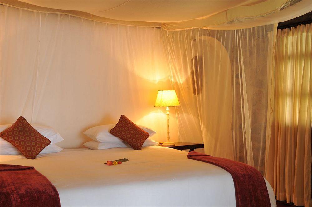 Three Cities Thorntree River Lodge Ливингстън Екстериор снимка
