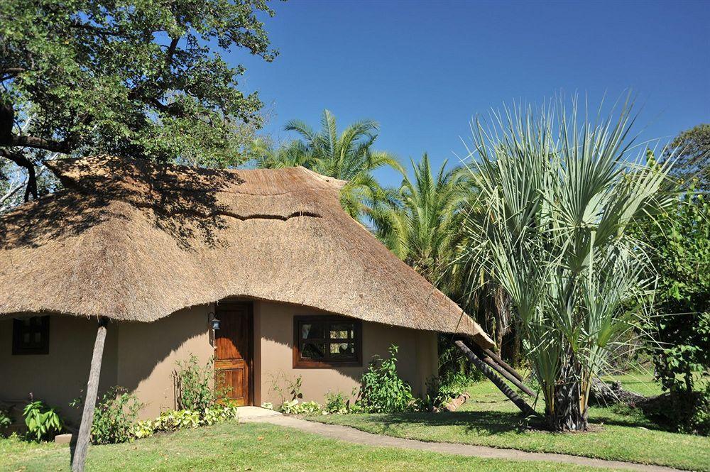Three Cities Thorntree River Lodge Ливингстън Екстериор снимка