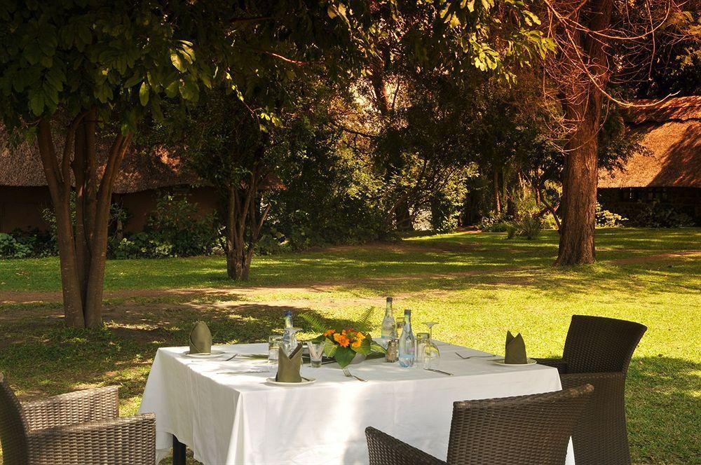 Three Cities Thorntree River Lodge Ливингстън Екстериор снимка
